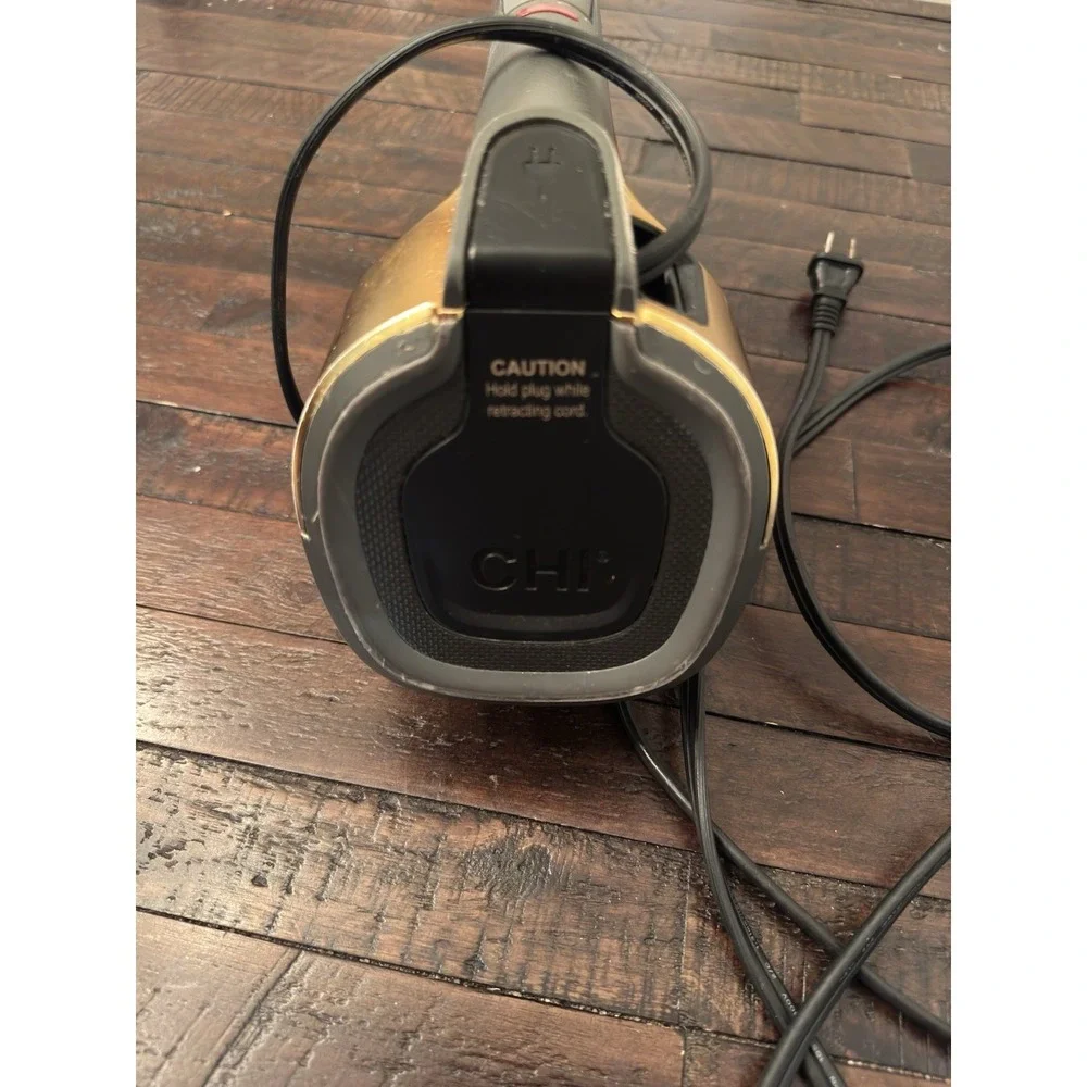 CHI Professional Steam Iron Titanium Infused Ceramic Soleplate 1700W Gold